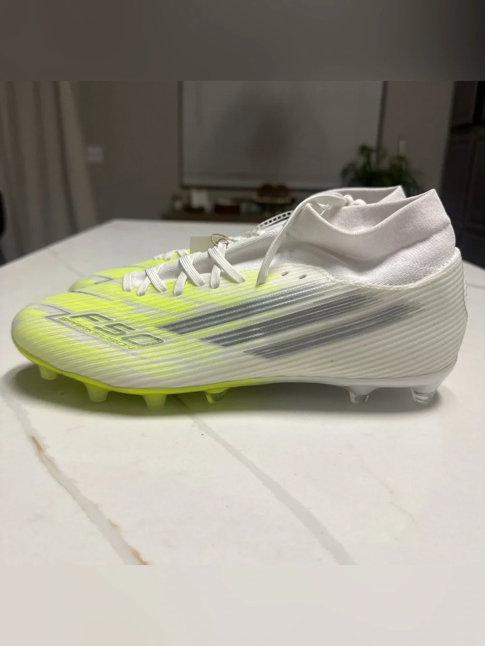 New Adidas F50 Sparkfusion League Soccer Cleats White Women's Size 10 JP8350